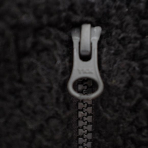 BTS x Fila Popcorn Boa Fleece Jacket Windbreaker Size S - Picture 2 of 12